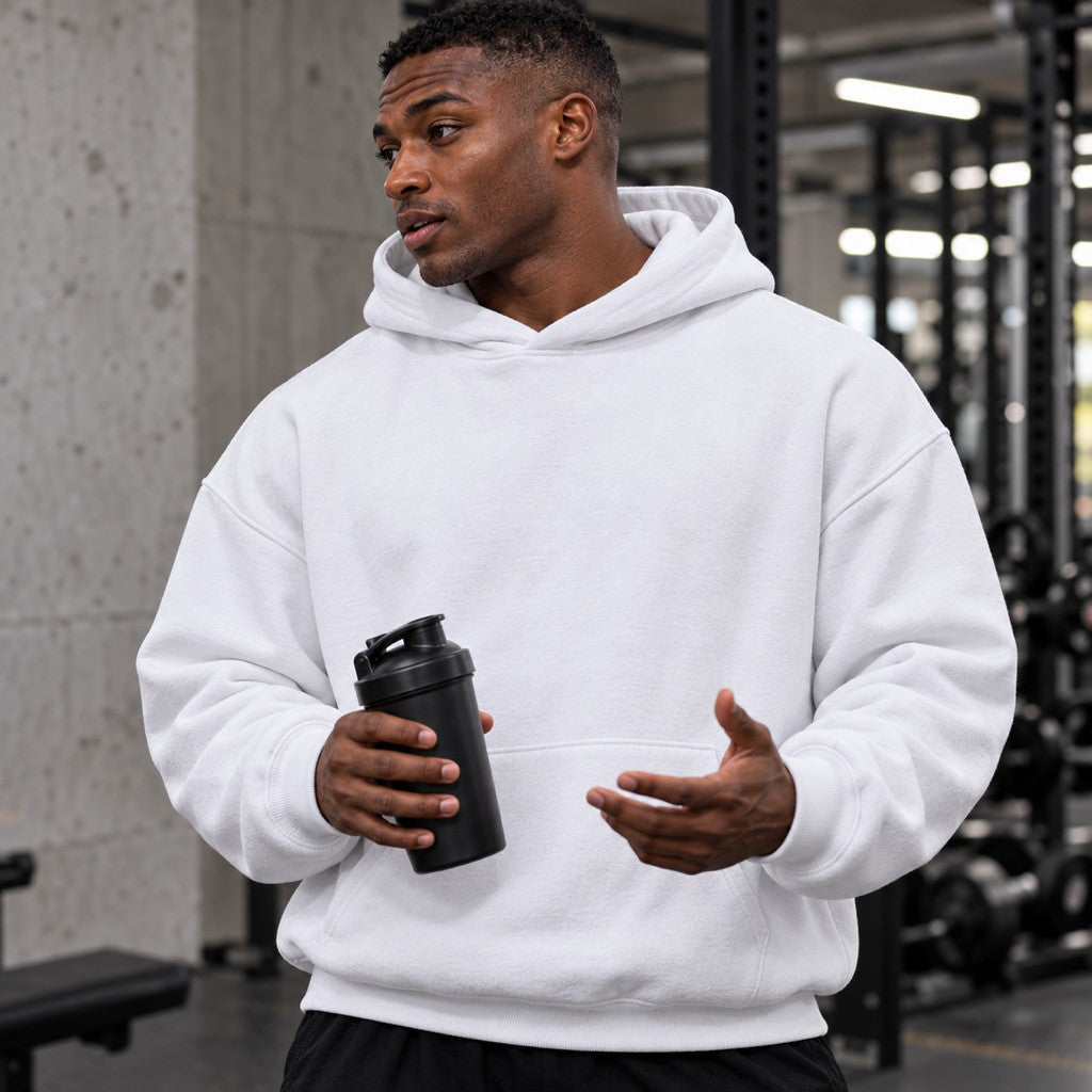 Built Like Art – Heavy Oversized Hoodie in Weiß, am Model, Vorderansicht | Heavy Mind