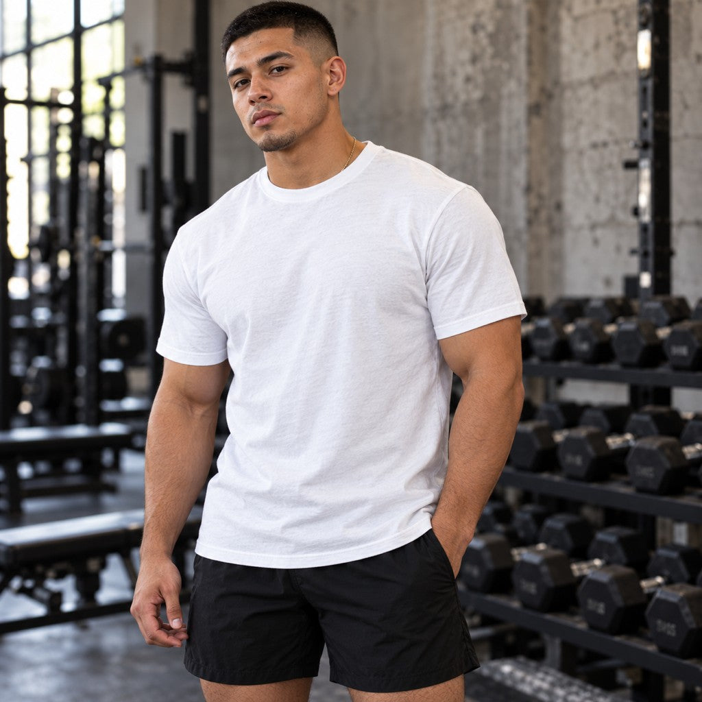 Built Like Art – Heavy Shirt in Weiß, am Model, Vorderansicht | Heavy Mind