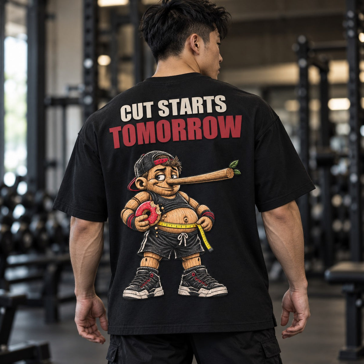 Cut Starts Tomorrow – Oversized Tee in Schwarz, am Model, Rückansicht | Heavy Mind