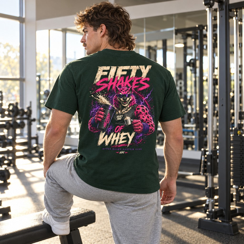 Fifty Shakes of Whey – Heavy Shirt in Bottle Green, am Model, Rückansicht | Heavy Mind