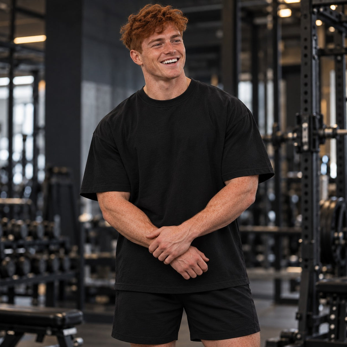 Leg Day Hits Different – Oversized Tee in Schwarz, am Model, Vorderansicht | Heavy Mind