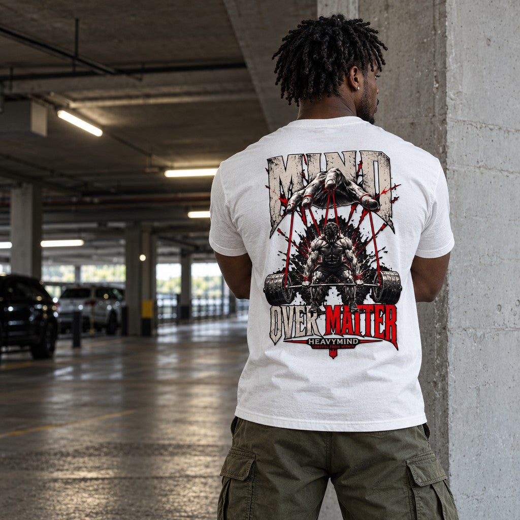 Mind Over Matter – Heavy Shirt in Weiß, am Model, Rückansicht | Heavy Mind