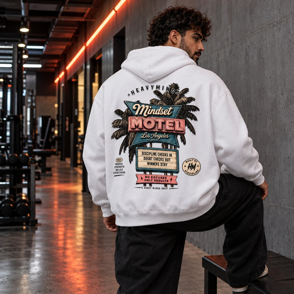 Mindset Motel – Heavy Oversized Hoodie in Weiß, am Model, Rückansicht | Heavy Mind