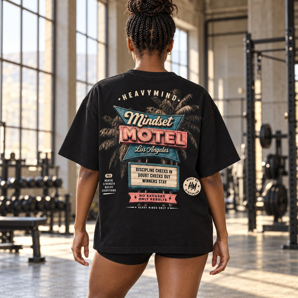 Mindset Motel – Oversized Tee in Schwarz, am Model, Rückansicht | Heavy Mind