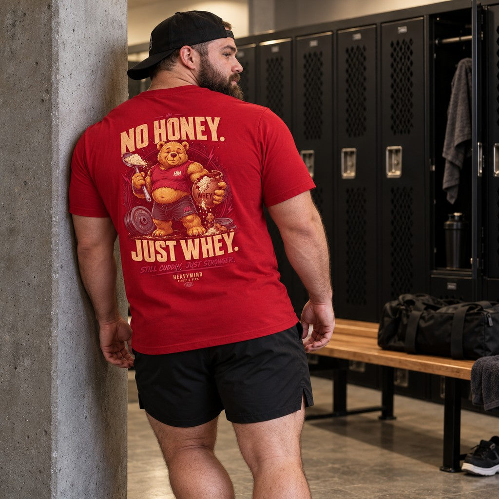 No Honey. Just Whey. – Heavy Shirt in Rot, am Model, Rückansicht | Heavy Mind