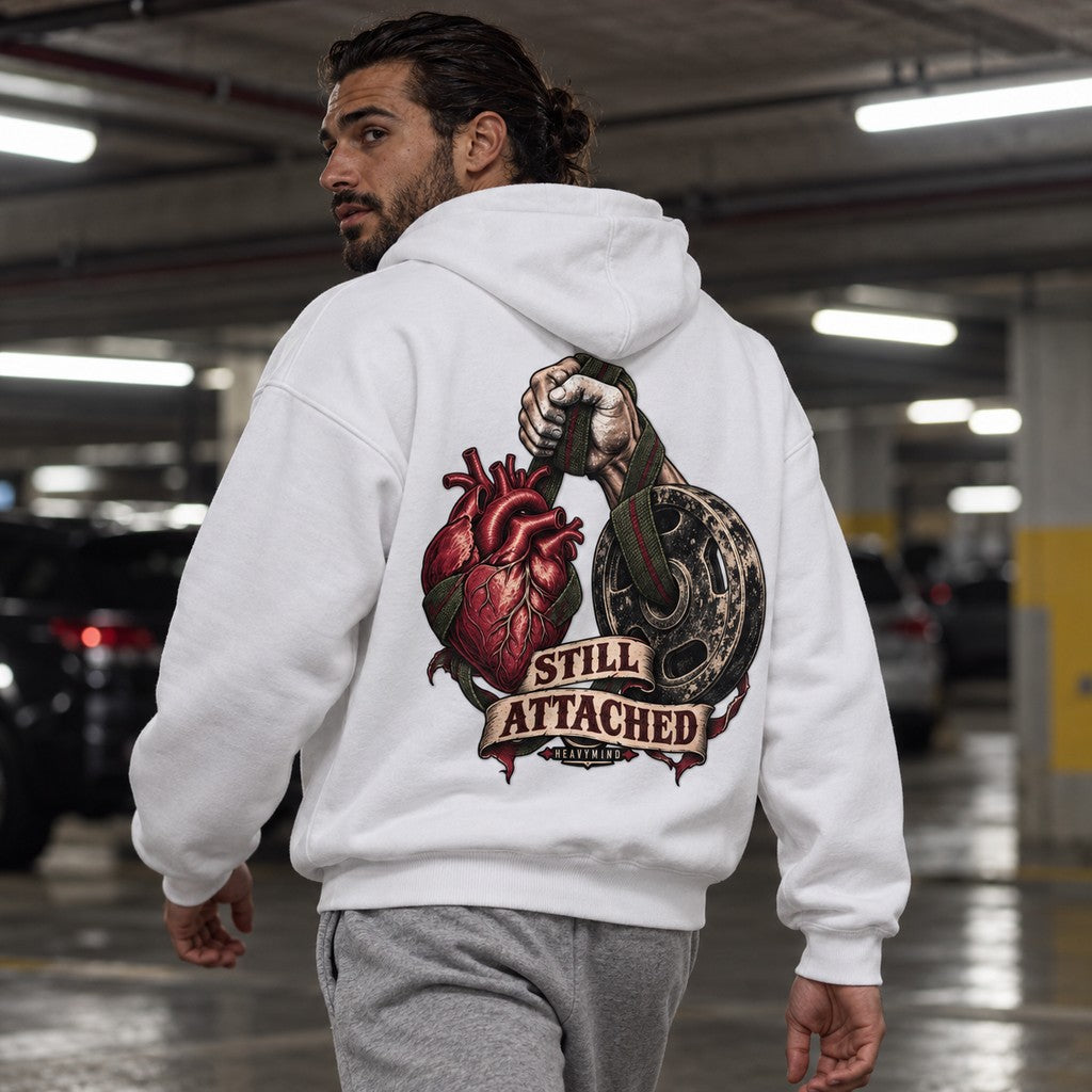 Still Attached – Heavy Oversized Hoodie in Weiß, am Model, Rückansicht | Heavy Mind