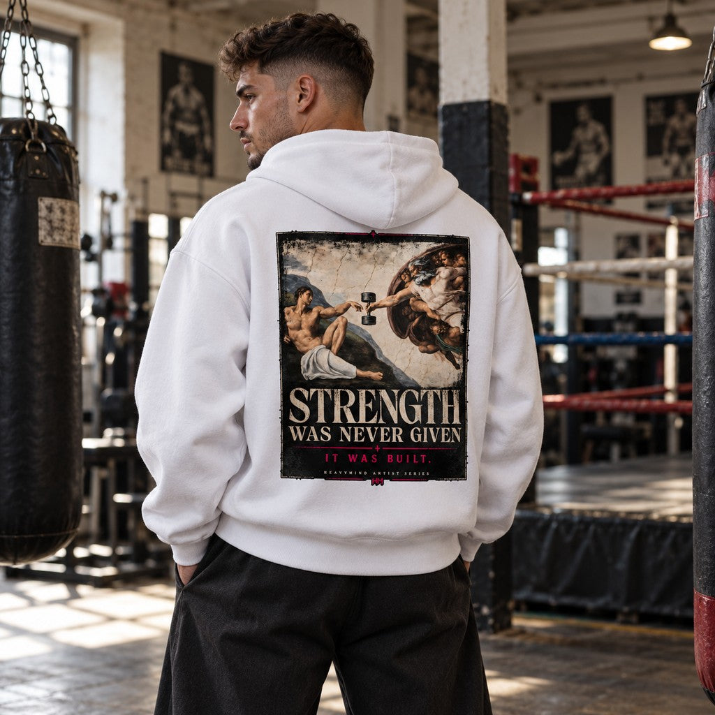 Strength Was Never Given – Heavy Oversized Hoodie in Weiß, am Model, Rückansicht | Heavy Mind