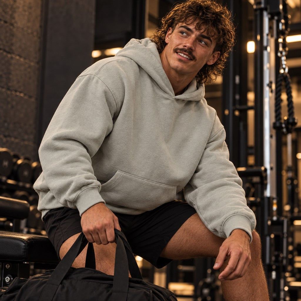 The Last Rep – Heavy Oversized Hoodie in Light Asphalt, am Model, Vorderansicht | Heavy Mind