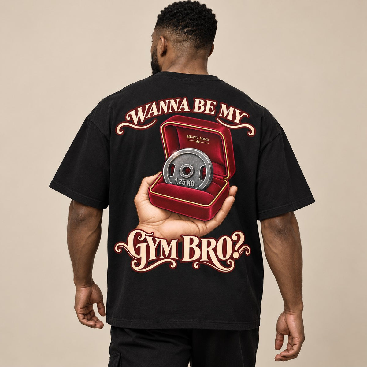 Wanna Be My Gym Bro? – Oversized Tee in Schwarz, am Model, Rückansicht | Heavy Mind