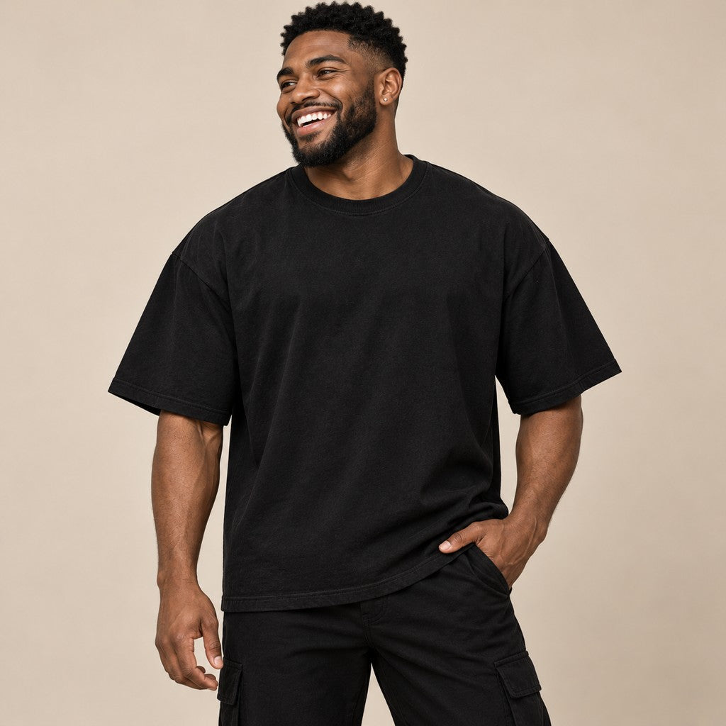 Wanna Be My Gym Bro? – Oversized Tee in Schwarz, am Model, Vorderansicht | Heavy Mind